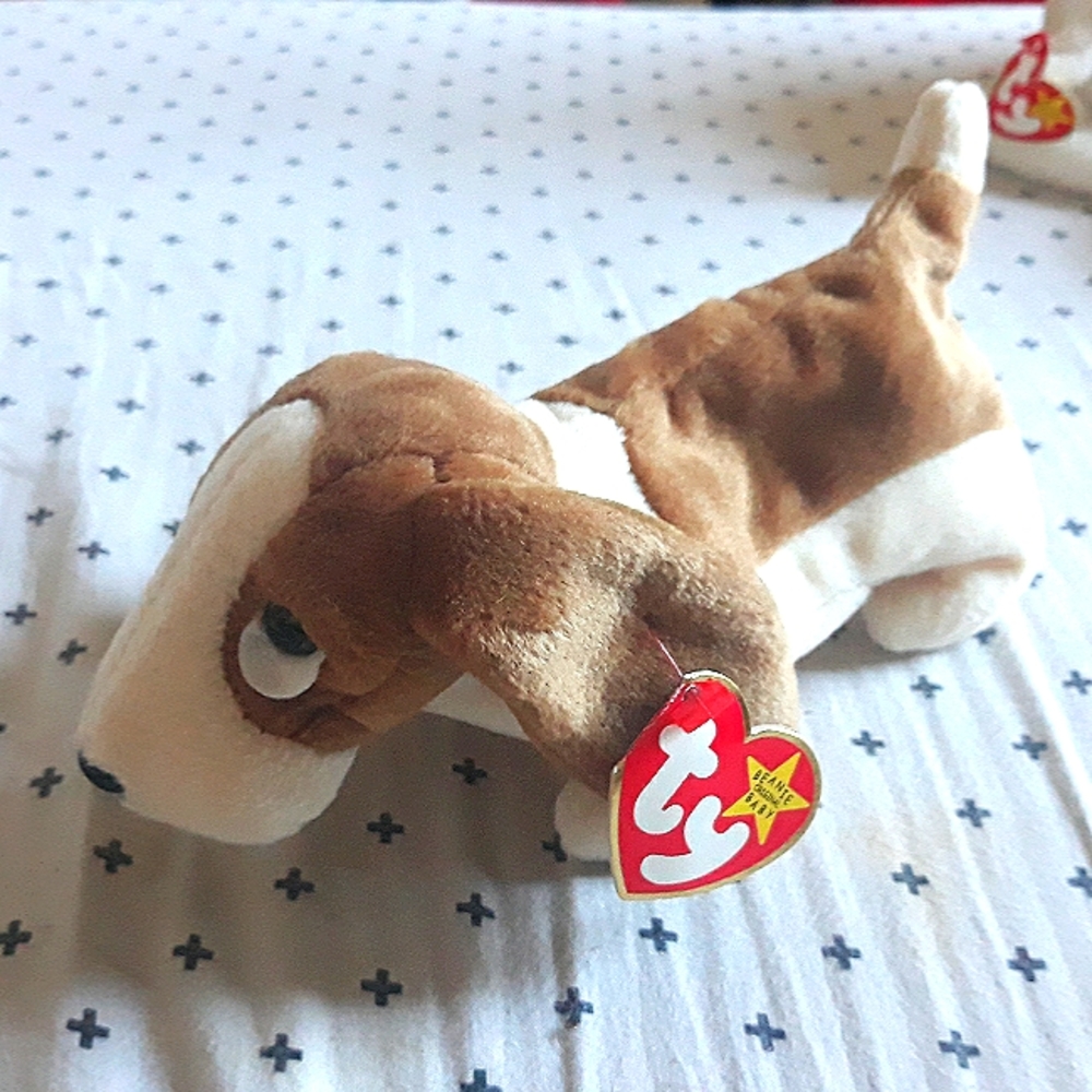 Tracker Beanie Baby Plush Plushie Basset Hound Dog Toy Stuffed Animal valentine